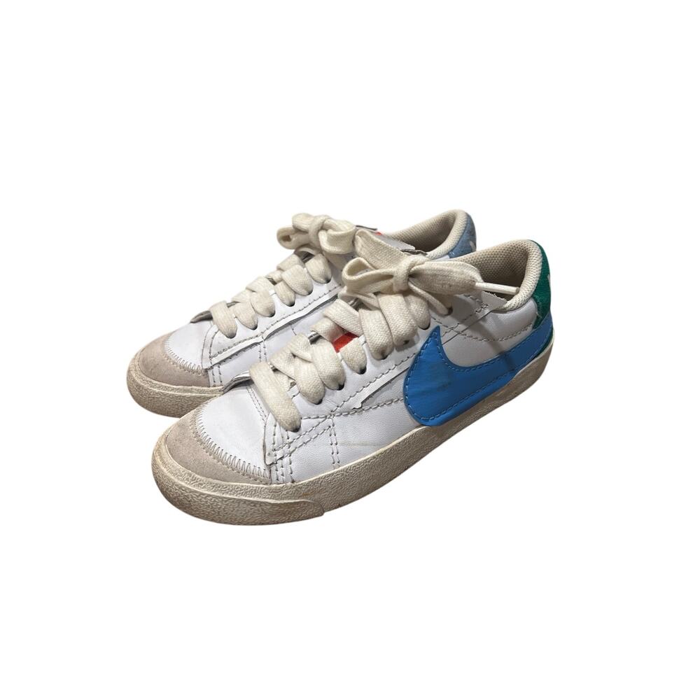 Nike, Womans Blazer Low '77 mismatch, Size 7, KB518